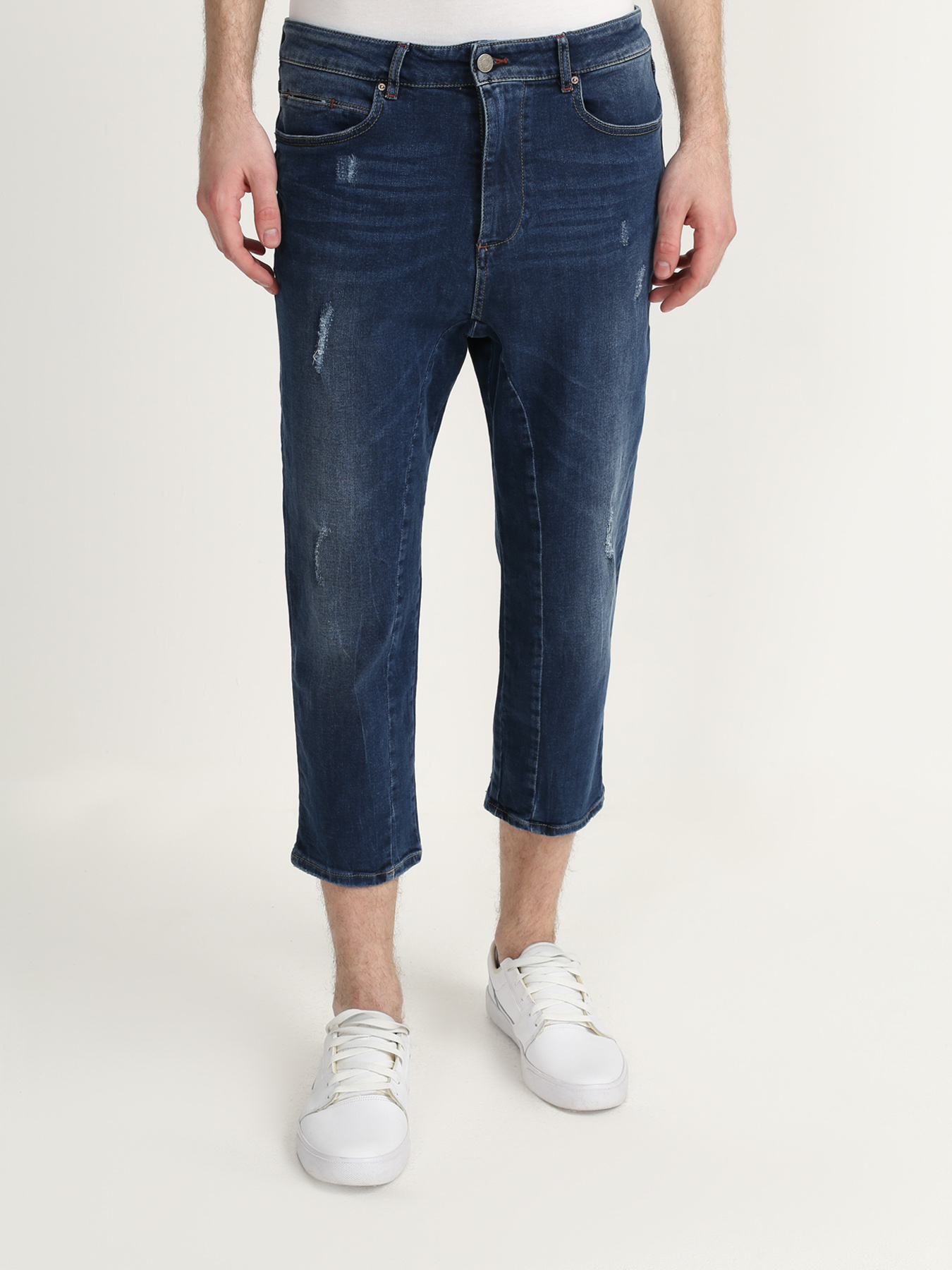 Джинсы Armani Exchange. Цвет default