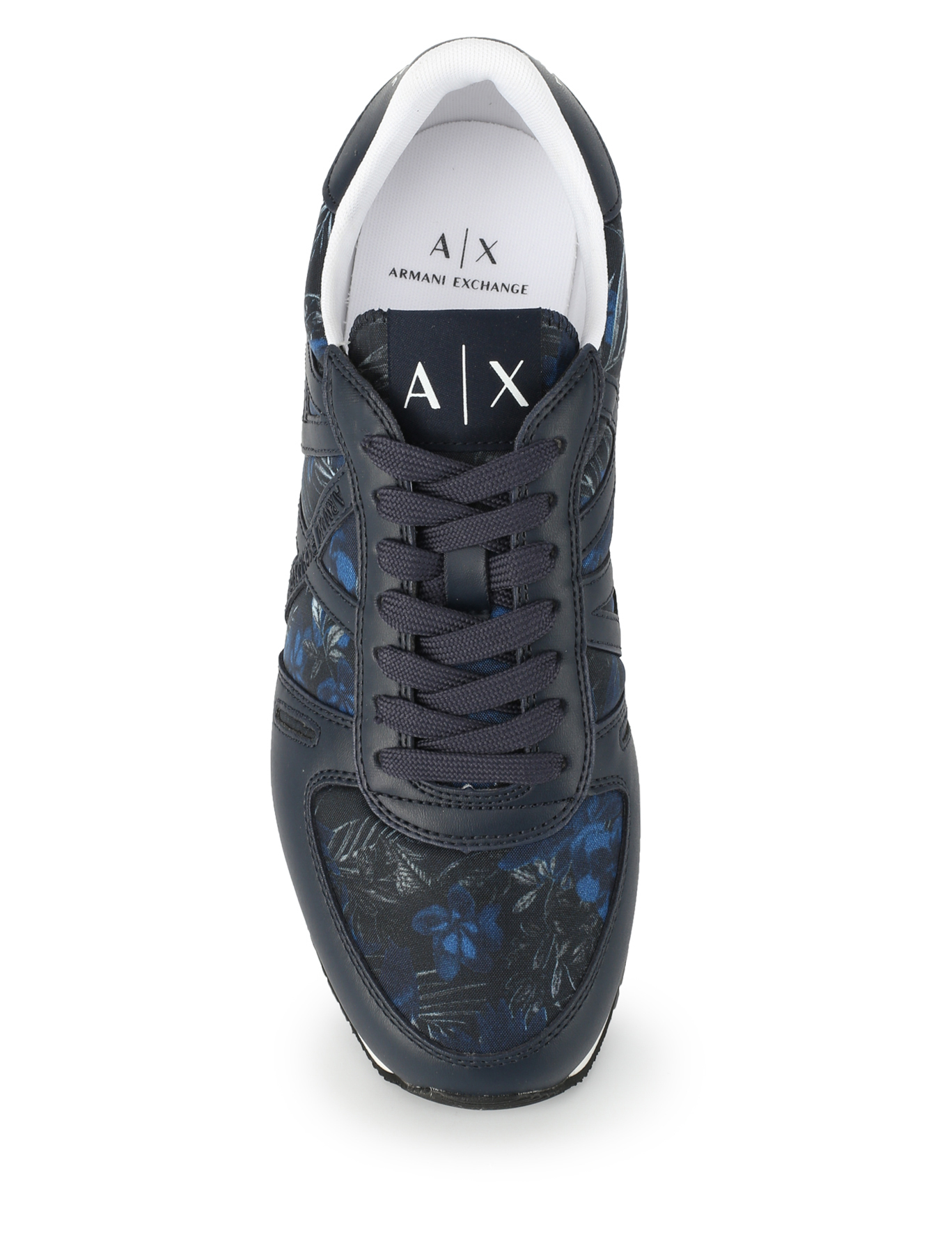 Кроссовки Armani Exchange. Цвет default