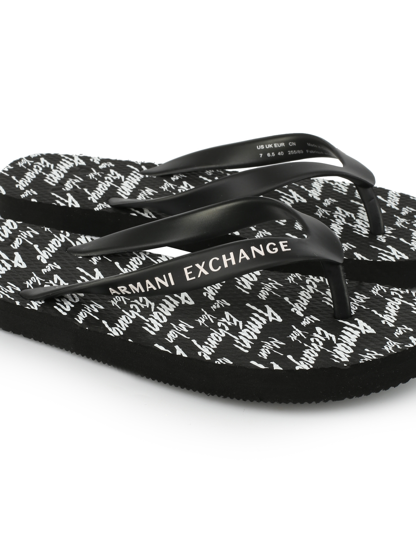 Шлепанцы Armani Exchange. Цвет default
