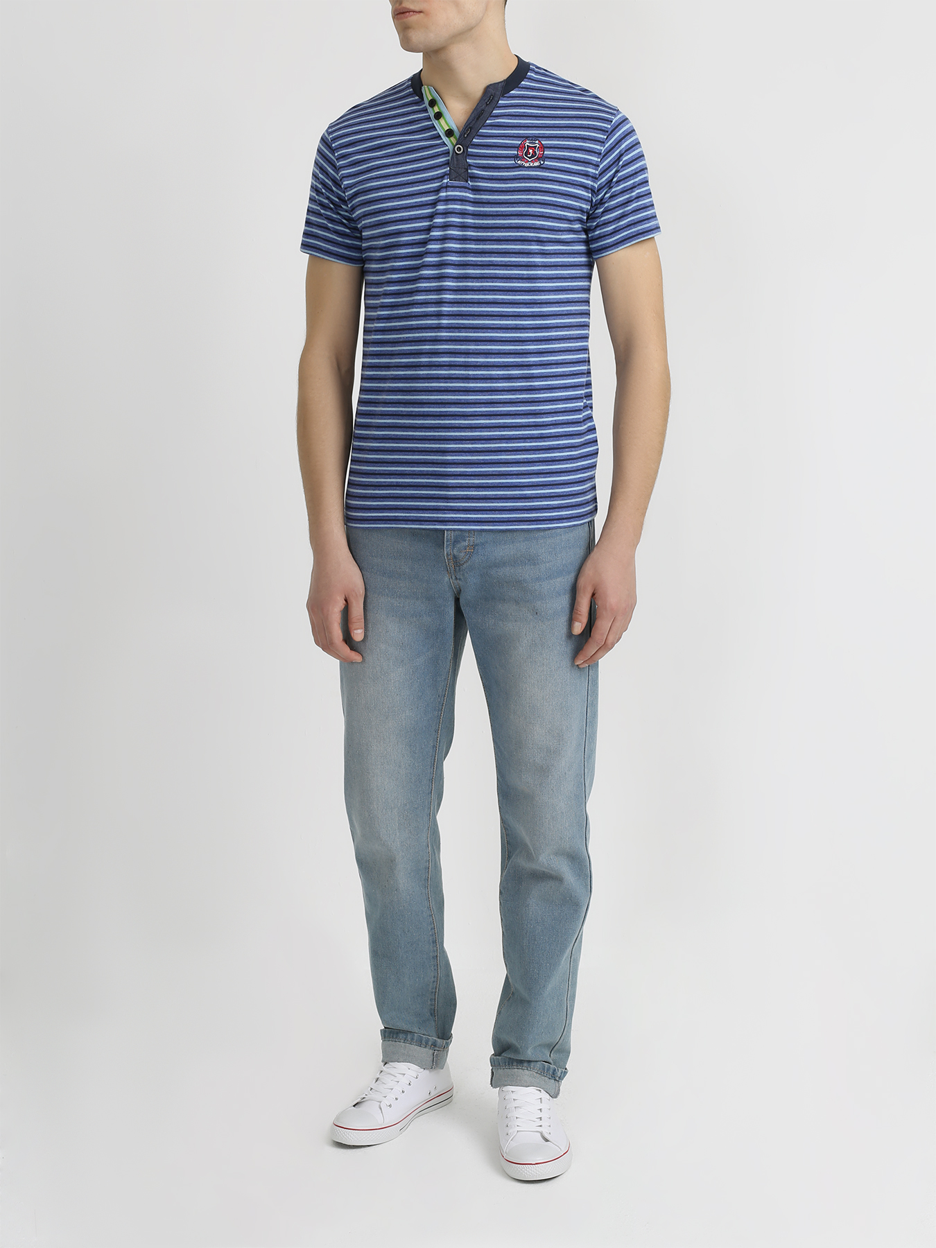 Футболка с пуговицами