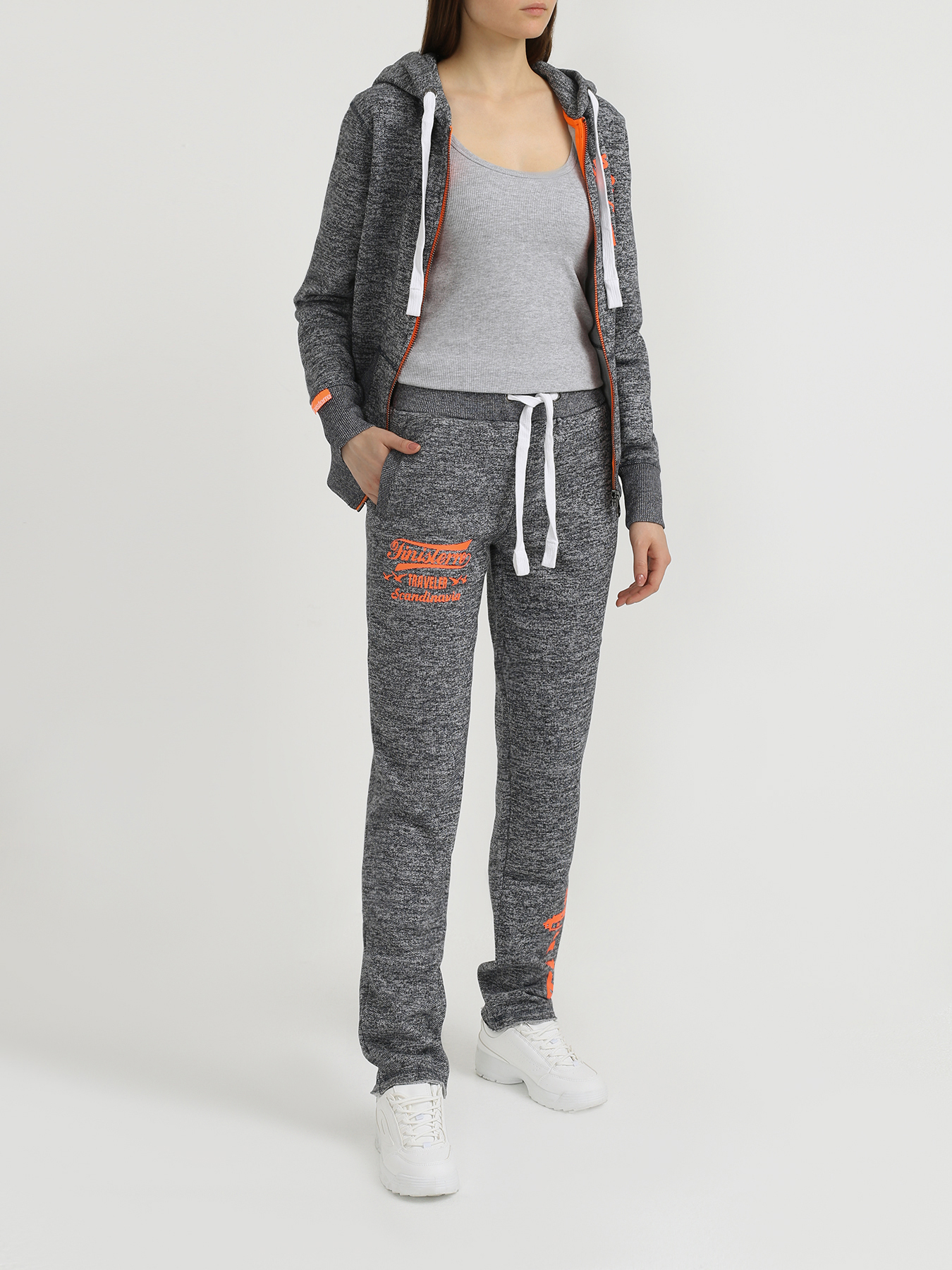 Спортивные брюки