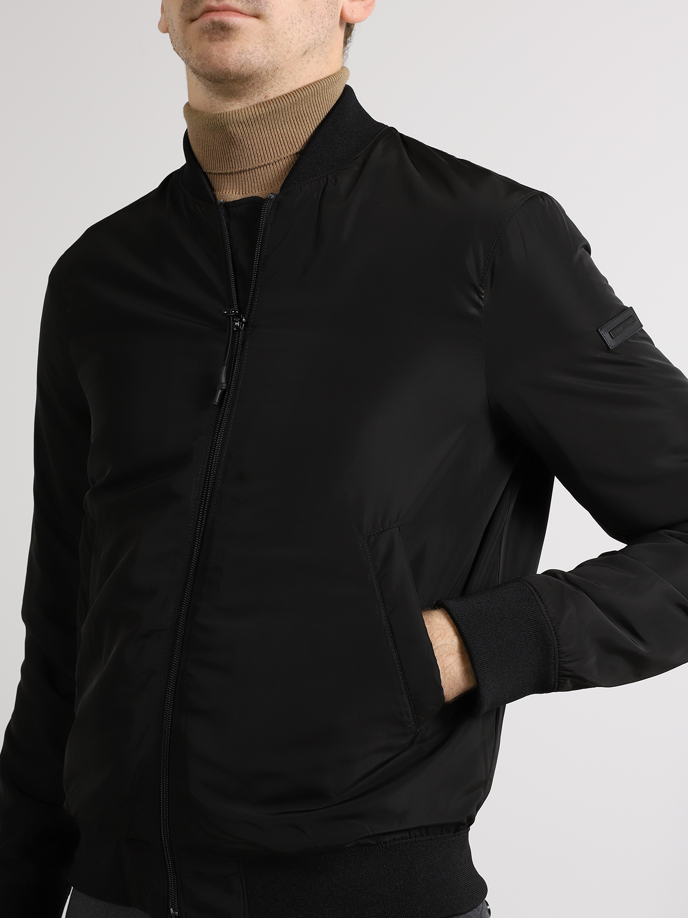 

Armani Exchange Бомбер, Chernyy, Бомбер