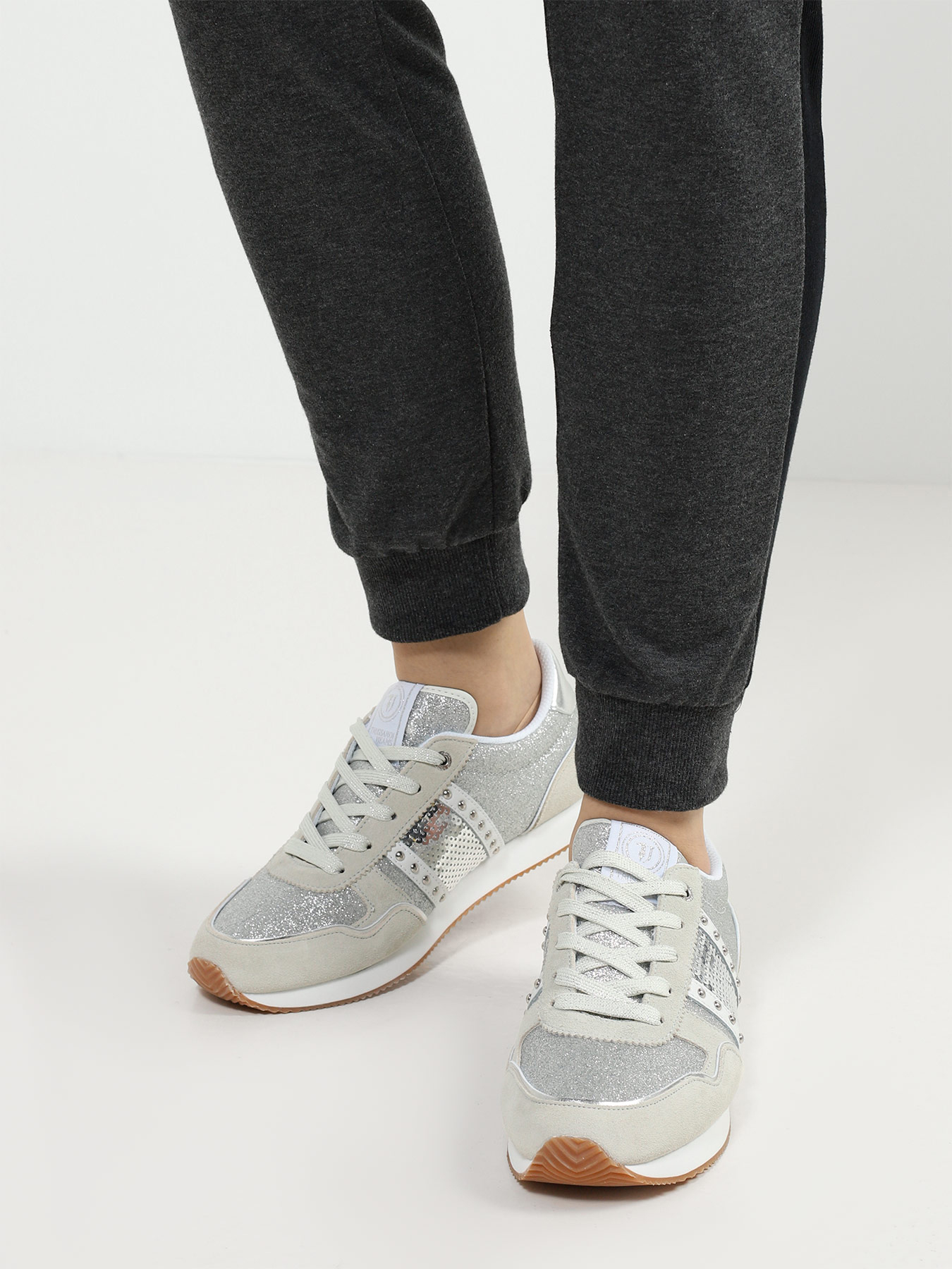 Женские кроссовки Trussardi Jeans. Цвет серебряный