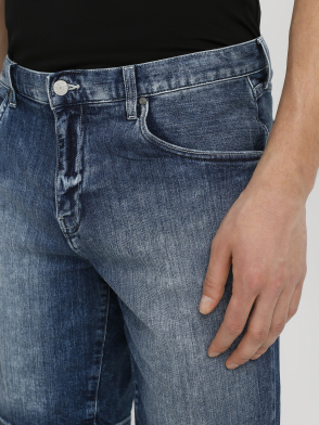 Джинсовые шорты Armani Exchange. Цвет default. Изображение 4