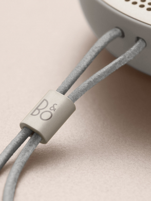 Беспроводная акустическая система Beoplay P2 Bang & Olufsen Беспроводная акустическая система Beoplay P2 Bang & Olufsen