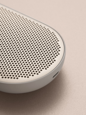 Беспроводная акустическая система Beoplay P2 Bang & Olufsen Беспроводная акустическая система Beoplay P2 Bang & Olufsen